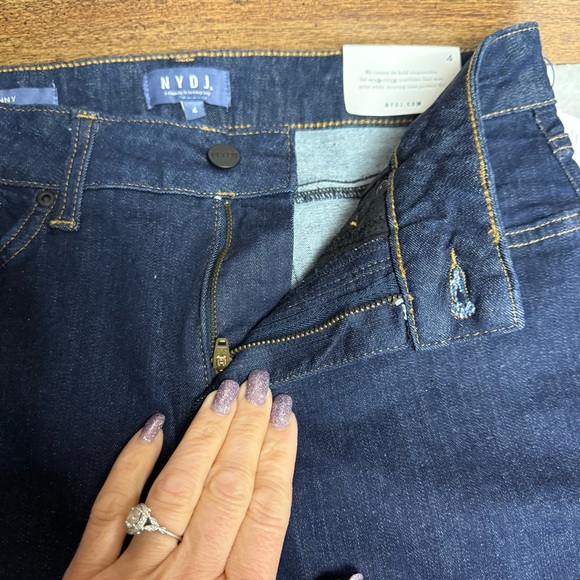 NYDJ NWT size 4 skinny fit Dark Blue Denim Jeans - Picture 2 of 9